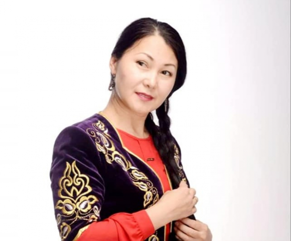 Әйелі жоқта күйеуі досын трахает етеді.