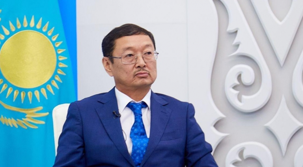 Әйелінің екі мүшесі онлайн