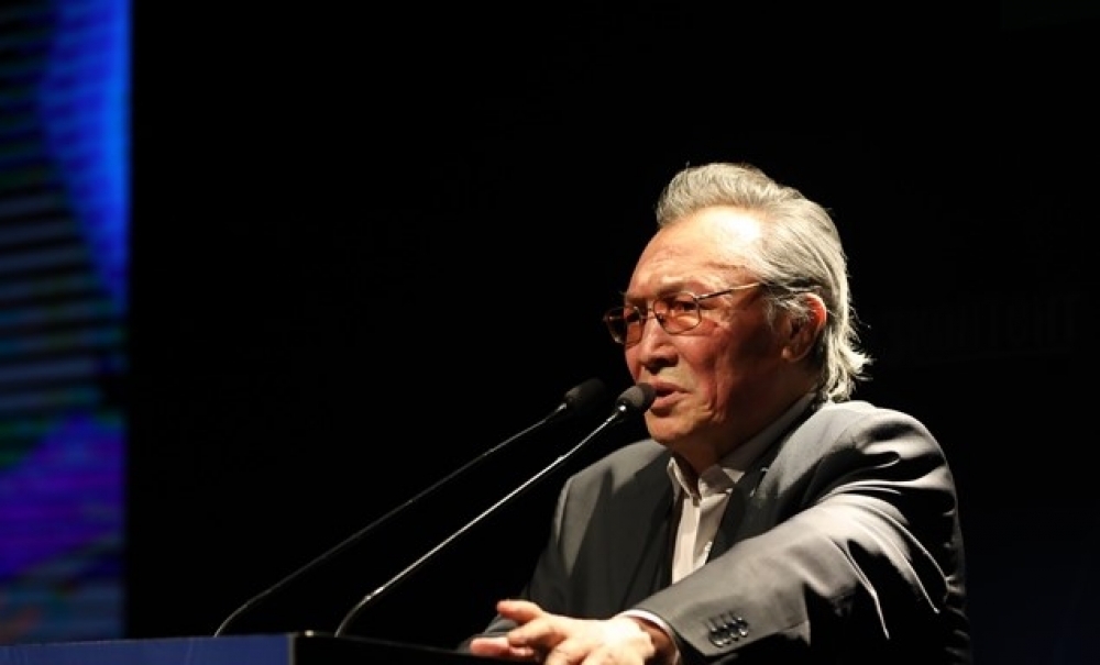 Бір уақытта бірнеше қыз мастурбация жасайды