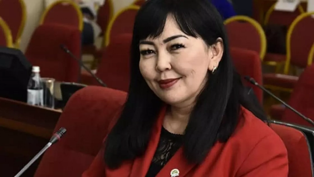 Жіңішке порно әңгімелер Орындықтағы семіз әйелді сиқытты