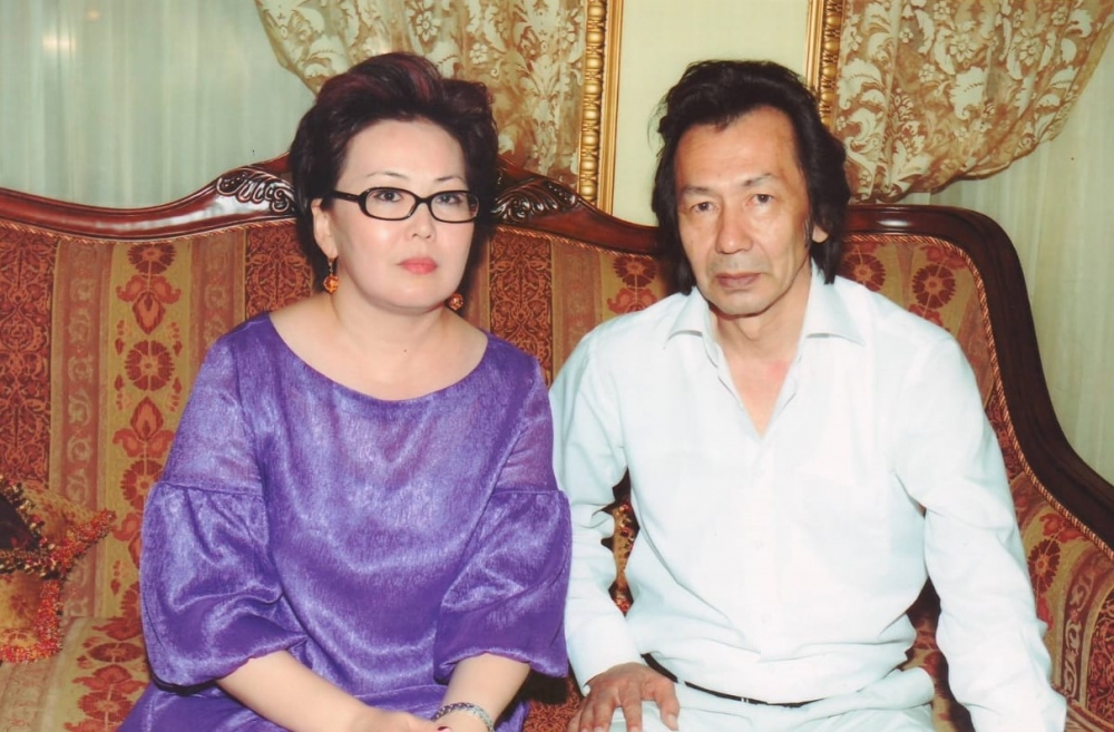 Порно видео: Автобуста сиқырды көру Үлкен еріндері бар қыздардың фотосуреттері