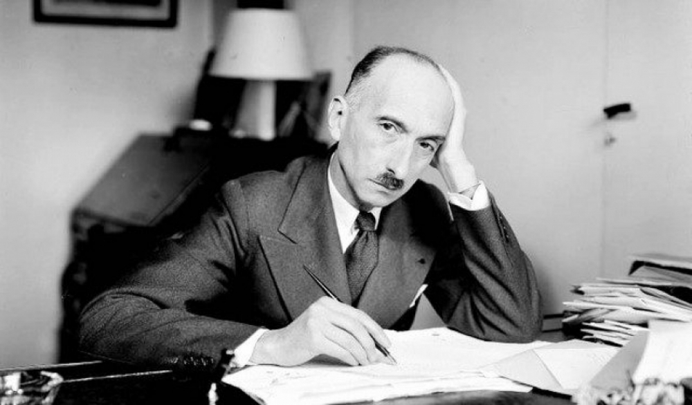 Линдси Лохан секс Ол өзінің кискасымен мүшесін жұлып алады